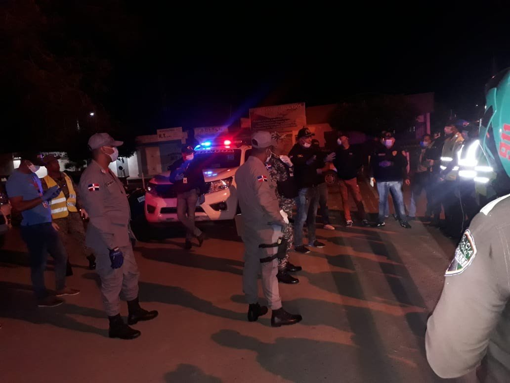 Toque de queda será de 8:00 de la noche a 5:00 de la madrugada todos los días para el Gran Santo Domingo
