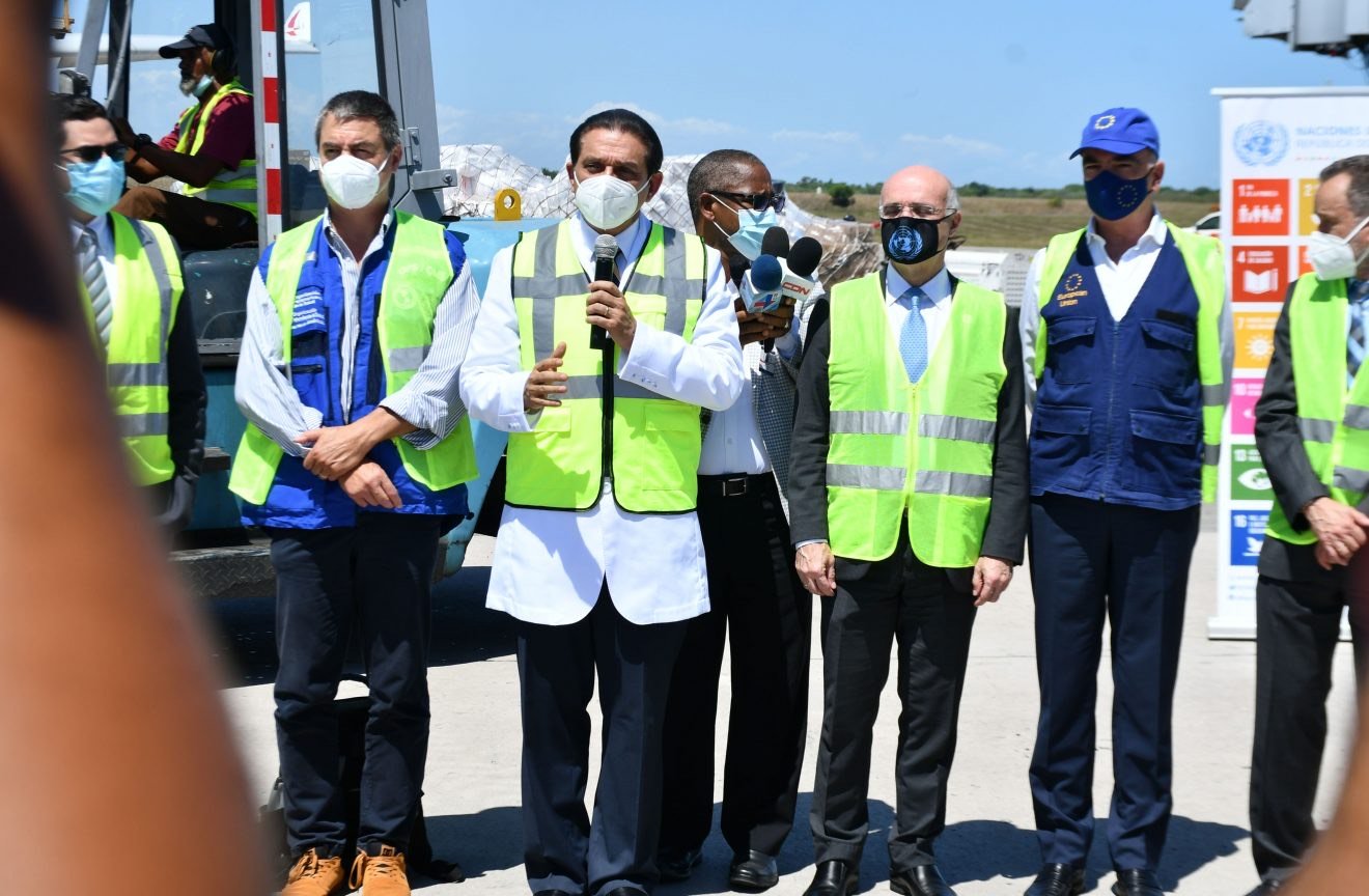 Con 3 millones de dosis aplicadas Gobierno dominicano recibe 187 mil 200 vacunas a través de Covax