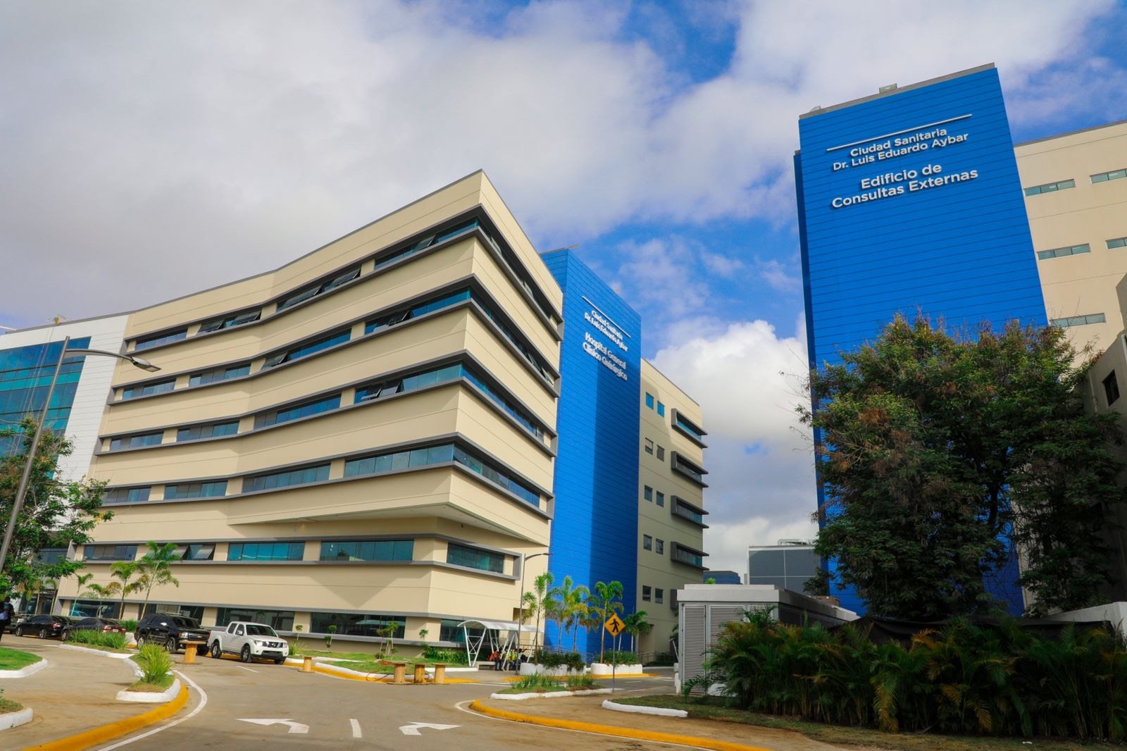 Presidente Abinader entrega Materno Infantil y Consulta Externa de la “Ciudad Sanitaria Luis Eduardo Aybar”
