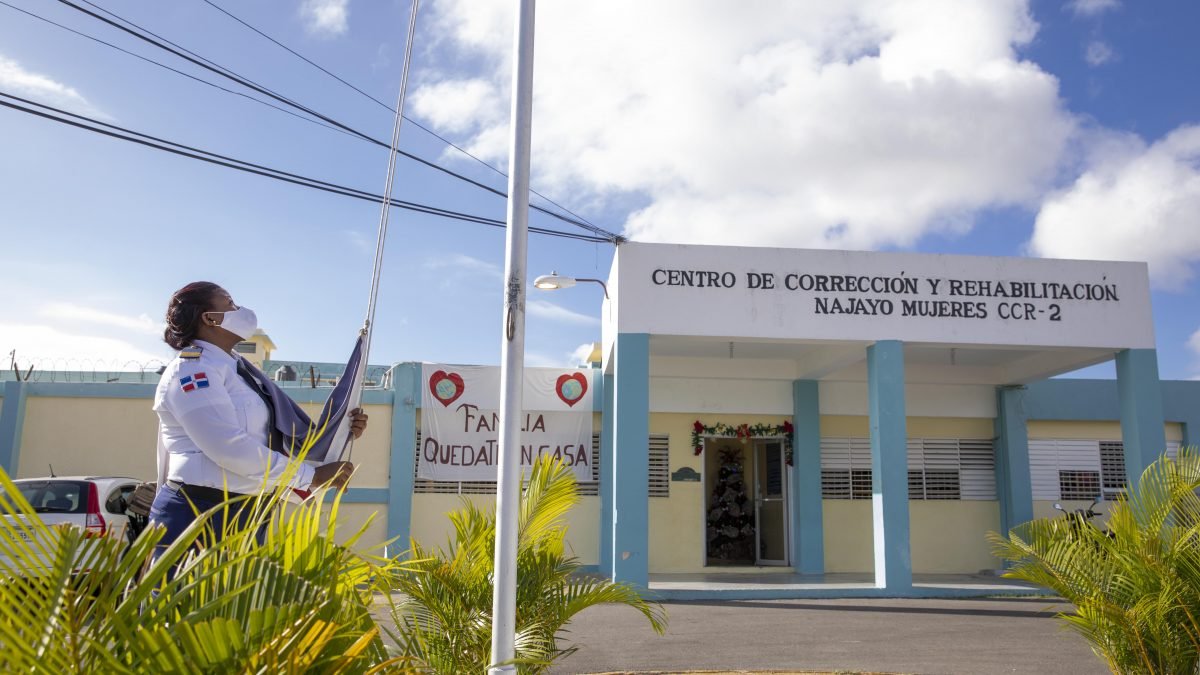 Autoridades establecen cerco epidemiológico en complejo penitenciario de Najayo para prevenir COVID-19