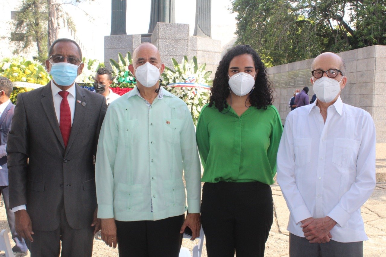 Rinden tributo a los héroes de junio en el natalicio de Juan Bosch