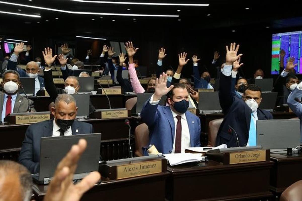 Diputados recibieron bonos de RD0 mil para repartir por Día de las Madres