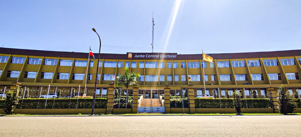 JCE aprueba resolución que corrige errores materiales y fija criterios para validación de actas del Estado Civil JCE aprueba resolución que corrige errores materiales y fija criterios para validación de actas del Estado Civil