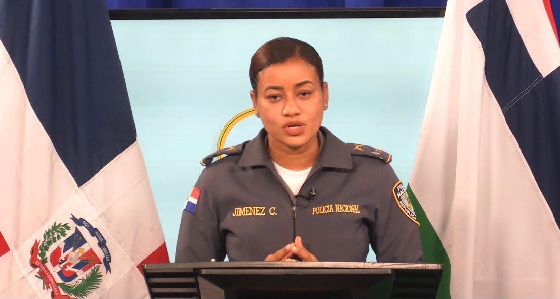 Policía persigue hombre acusado de ultimar a dos mujeres y de herir de gravedad a un hombre