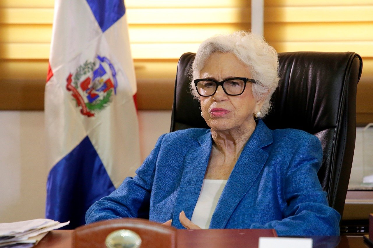 Milagros Ortiz Bosch dice falsifican declaración a su nombre