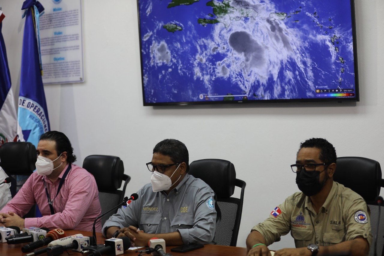 El COE mantiene los niveles de alerta para 32 provincias