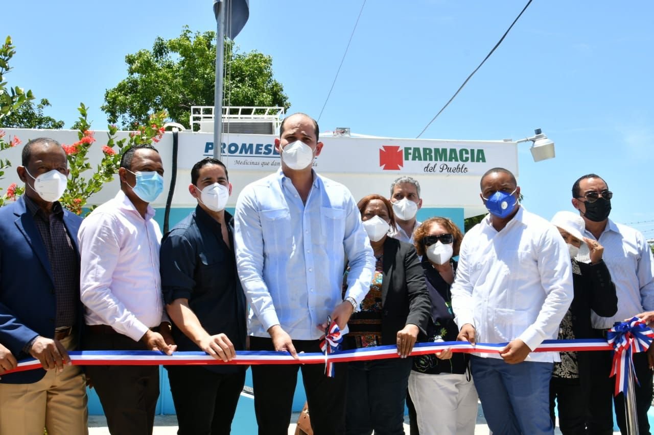 Inauguran cuatro Farmacias del Pueblo en Barahona y Bahoruco