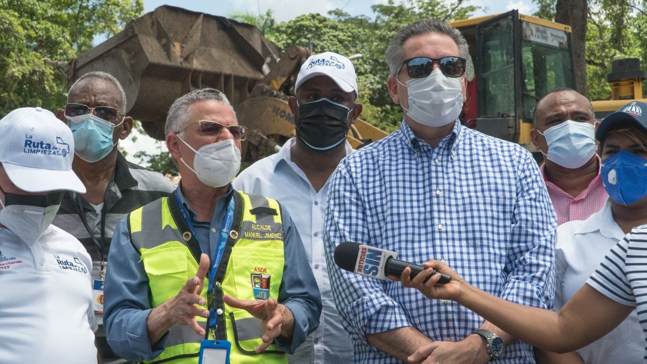 Ayuntamiento y Propeep inician operativo “Ruta de la Limpieza en Santo Domingo Este”