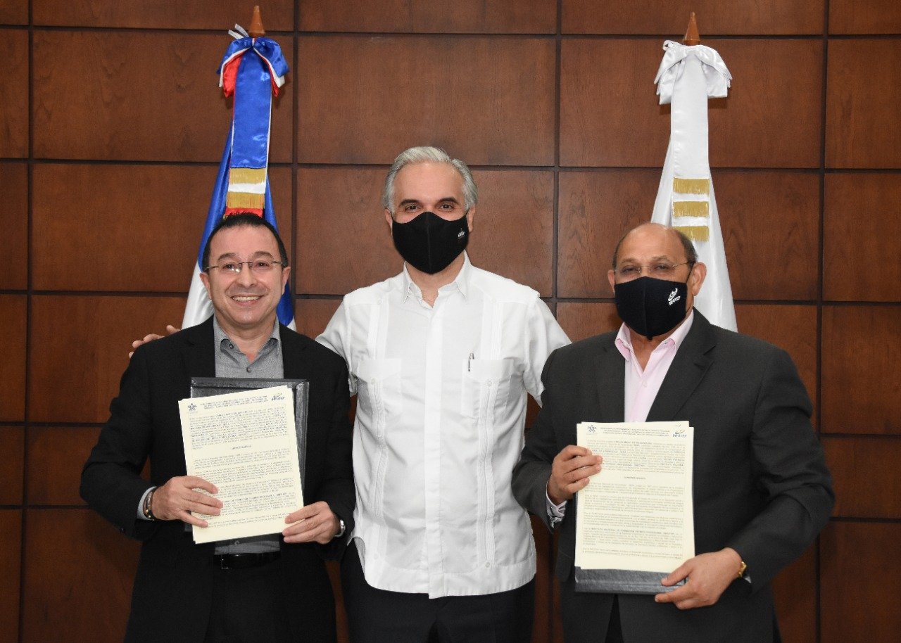 Ministro de Trabajo lidera acuerdo entre INFOTEP y Servicio Nacional De Aprendizaje (SENA) de Colombia