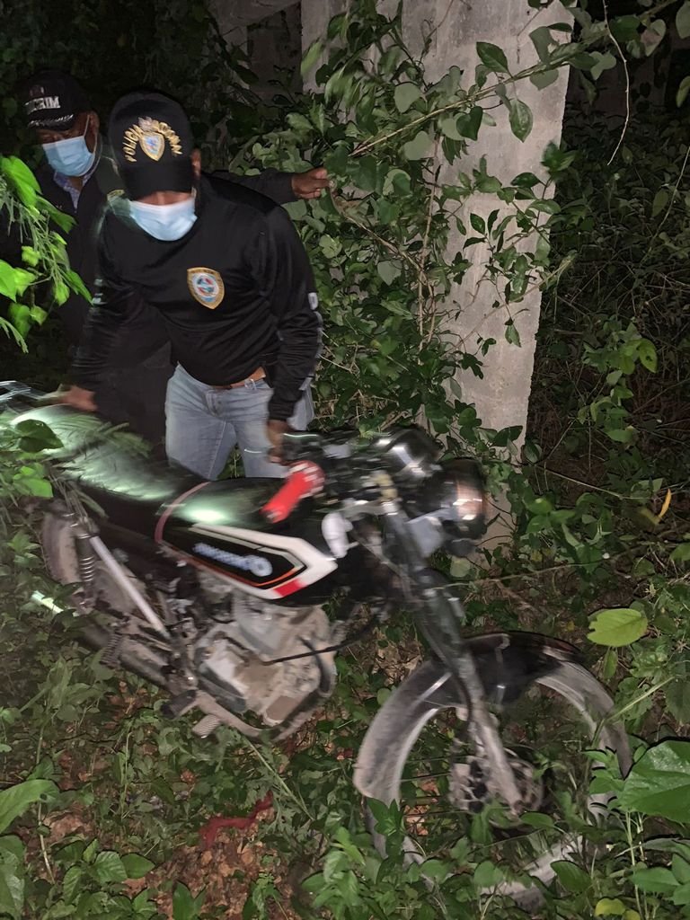 Policía detiene hombre y un menor involucrados en asalto donde murió suboficial ERD y uno de los asaltantes