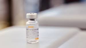 Dos dosis de vacunas protegerían contra la variante delta