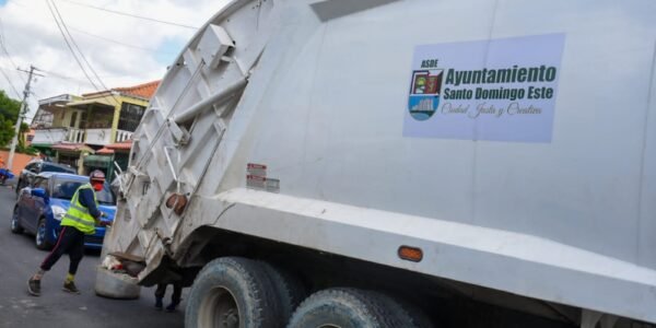 Ayuntamiento establece  horario recogida de la basura para comercios en Santo Domingo Este