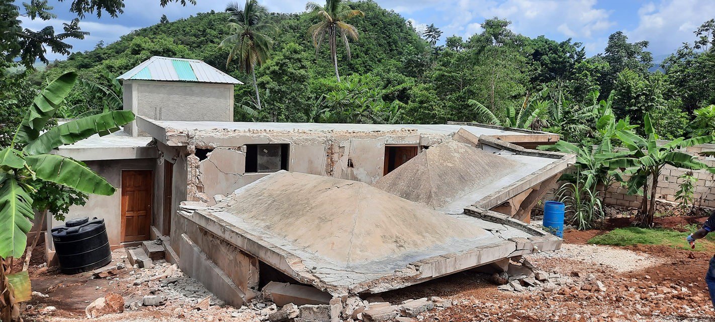 Ascienden a 724 los muertos por sismo en Haití