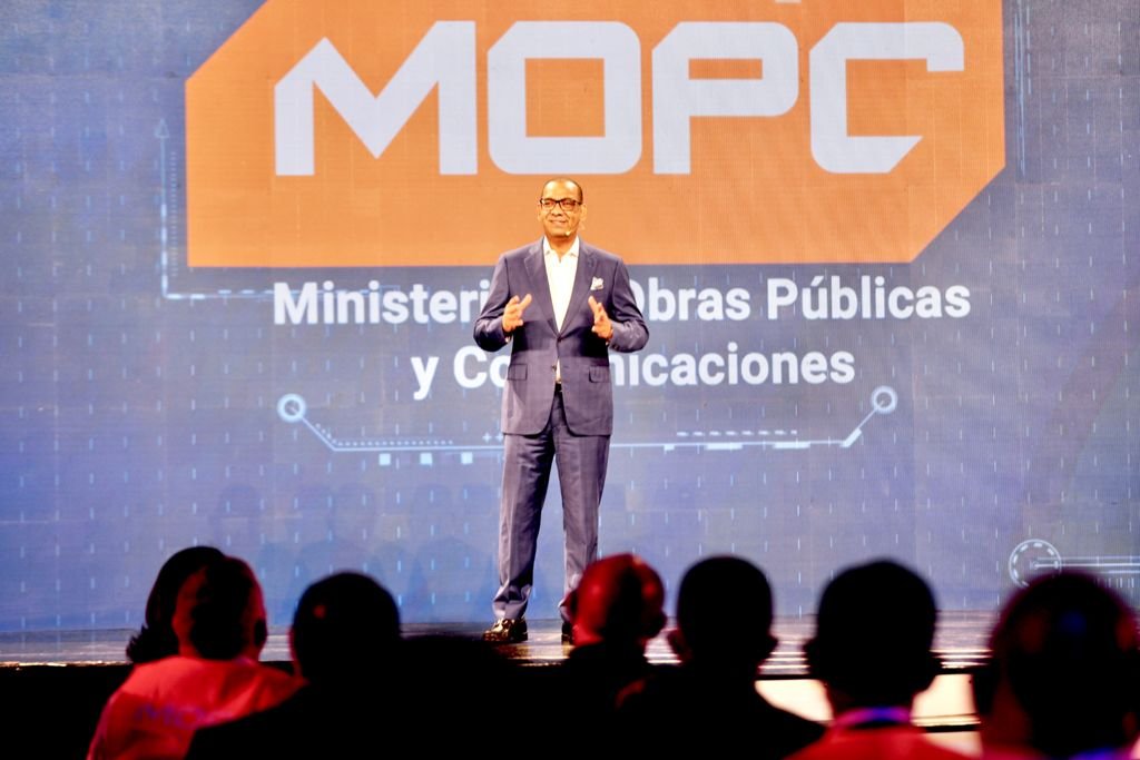 Carpeta de realizaciones del MOPC incluye más 430 obras en acción que movilizan presupuesto superior a los 77 mil millones de pesos