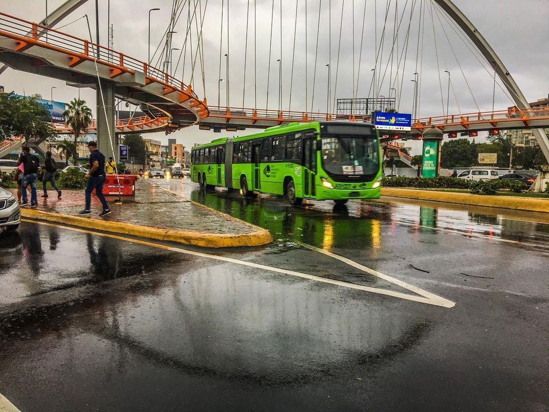 Disponen autobuses de la OMSA para el traslado de personas en zonas vulnerables