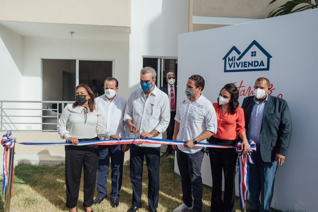 Entregan proyecto Mi Vivienda en Colinas del Arroyo II en Santo Domingo Norte