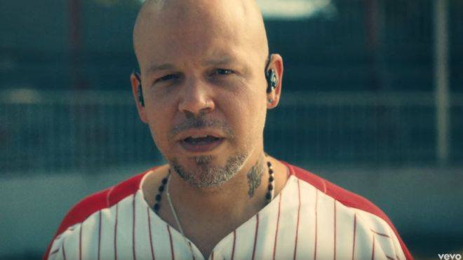 Residente enfrenta a J Balvin por llamar al boicot de los Latin Grammy