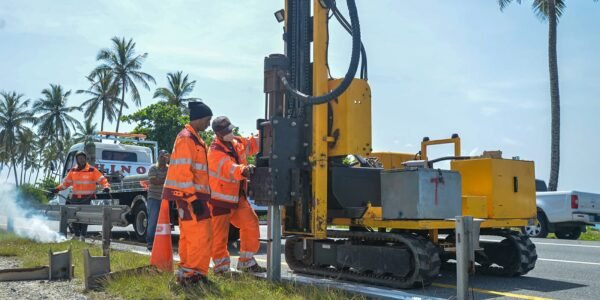 MOPC inicia plan de reparación y sustitución de barandas de seguridad en las principales carreteras