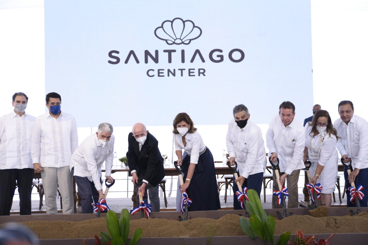Vicepresidenta participa en inicio  construcción Santiago Center