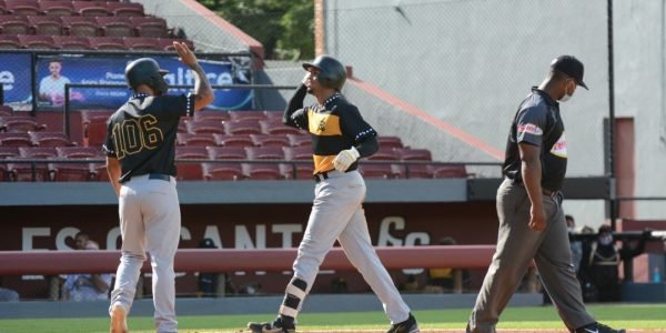 Águilas vencen a los Gigantes y lleva 2-0 en la pretemporada