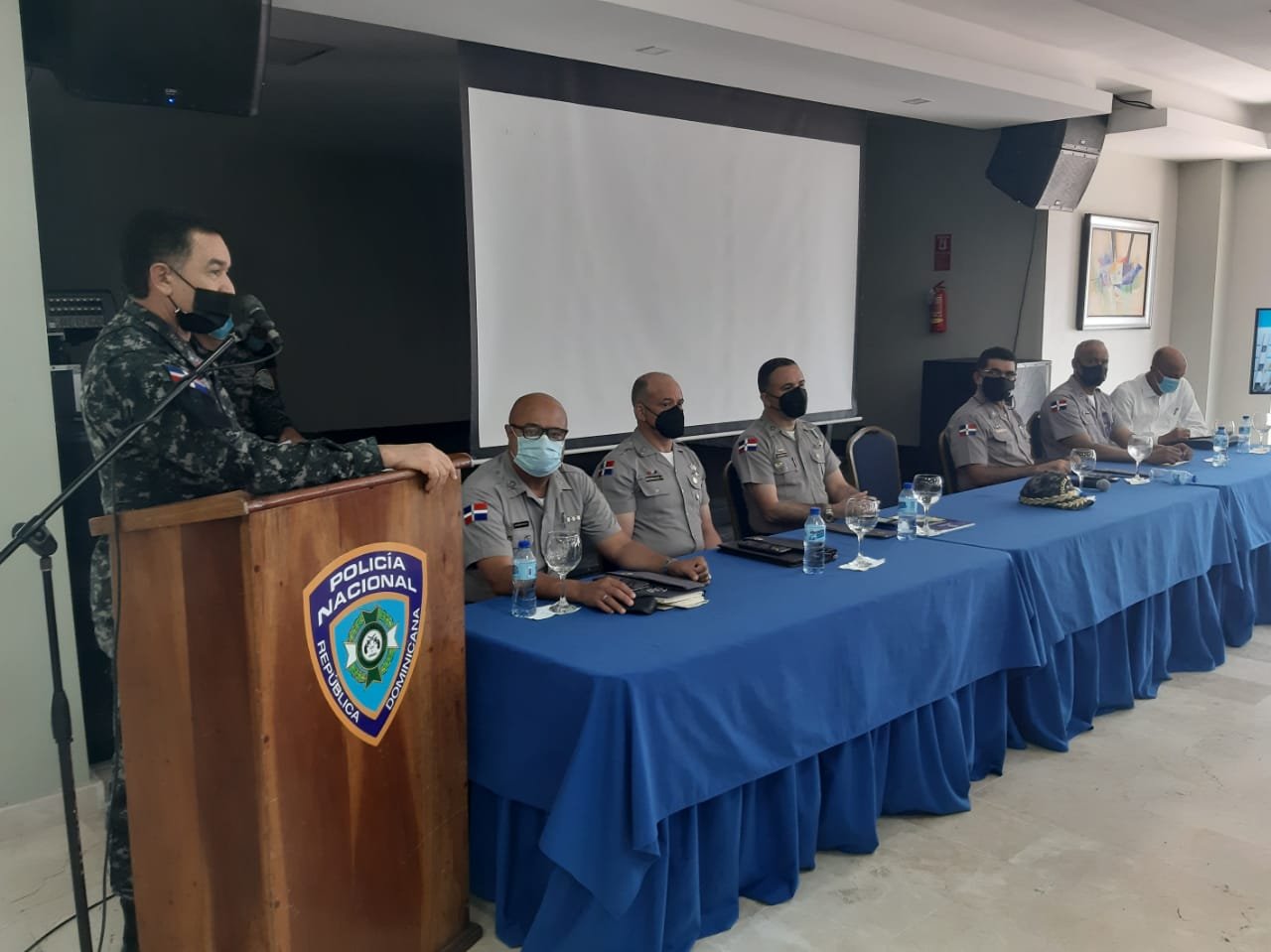 Director Policial instruye inspectores reforzar supervisión de agentes y estricto cumplimiento de los reglamentos