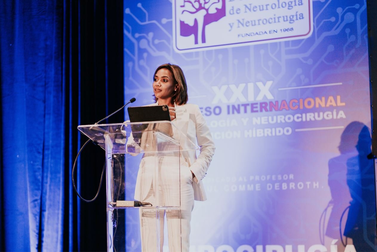 Especialistas buscan expandir terapia de estimulación cerebral, a fin de reducir efectos en pacientes con Parkinson
