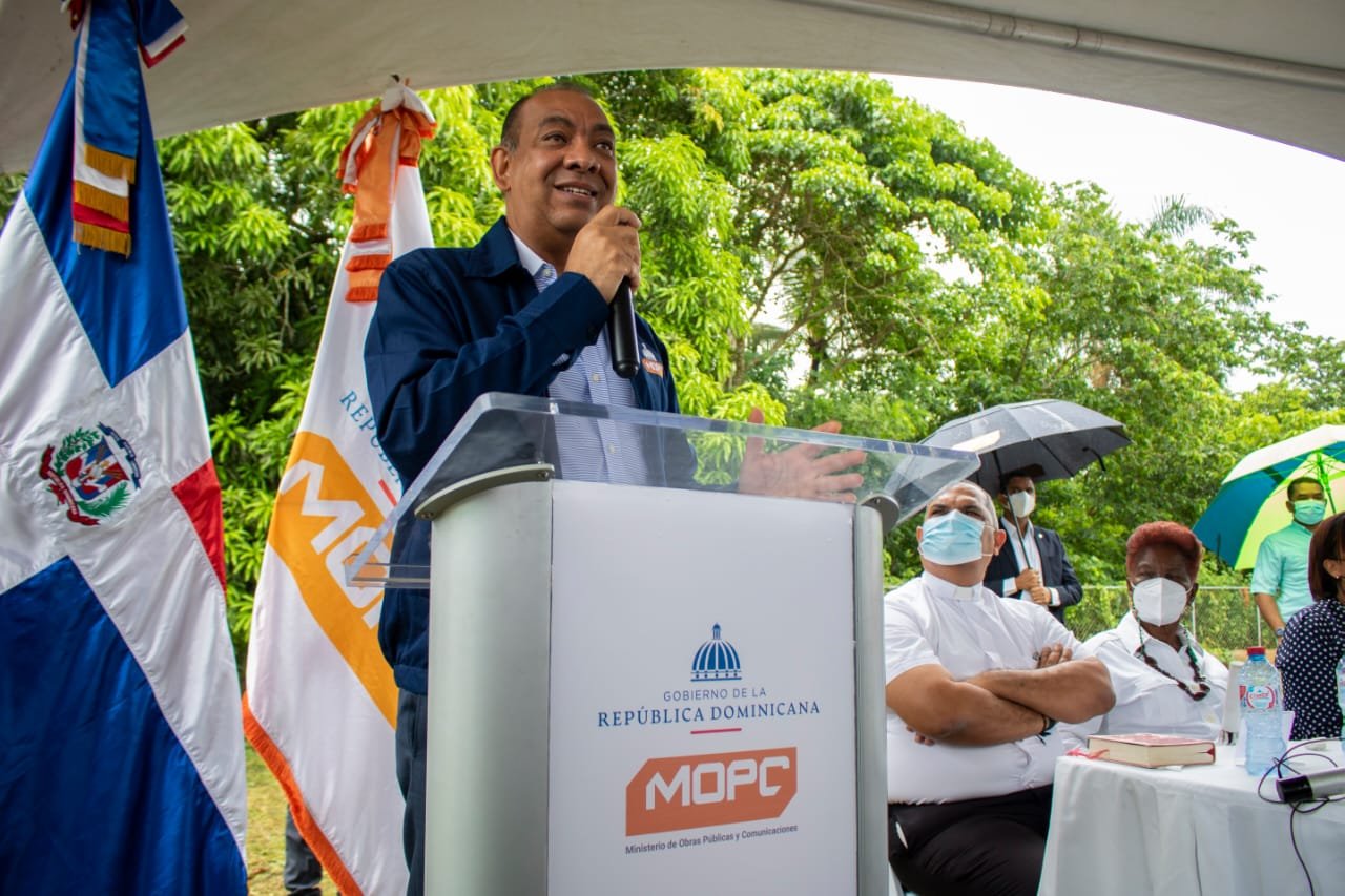Con inversión de RD0 millones, Obras Públicas reconstruirá varias carreteras en provincia Monte Plata Con inversión de RD0 millones, Obras Públicas reconstruirá varias carreteras en provincia Monte Plata