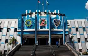 Policía captura mujer implicada en asalto a extranjero que fue despojado de más de medio millón de pesos