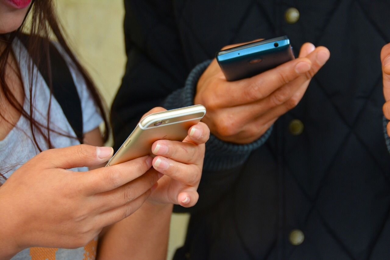 Redes sociales han potenciado relación entre bancos y usuarios, arroja informe de la ABA