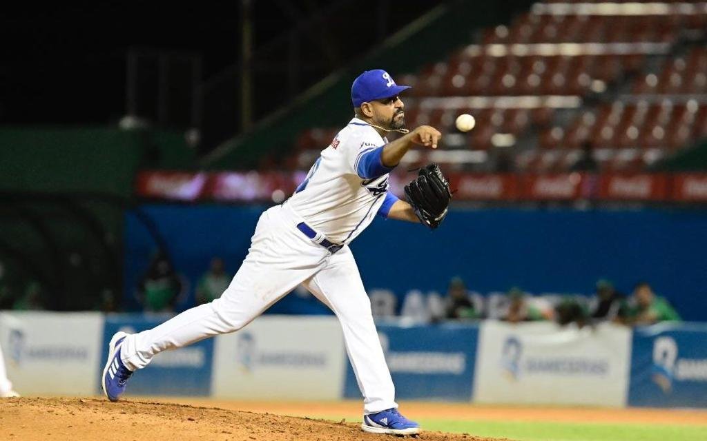 César Valdez se crece ante Estrellas con 7.0 innings en blanco