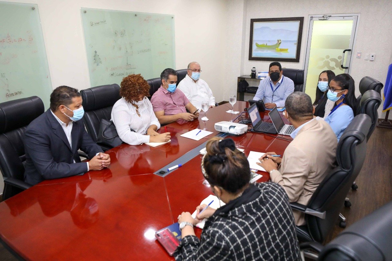 Entidades públicas contrataron más de RD4 millones para la adquisición de artículos textiles durante el 2021