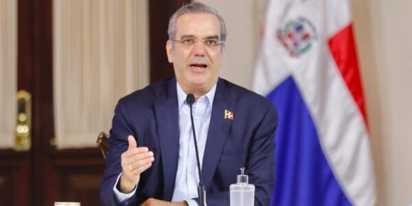 Presidente Abinader destina RD$1,500 millones para abastecimiento de medicamentos contra Influenza, gripe y Omicron