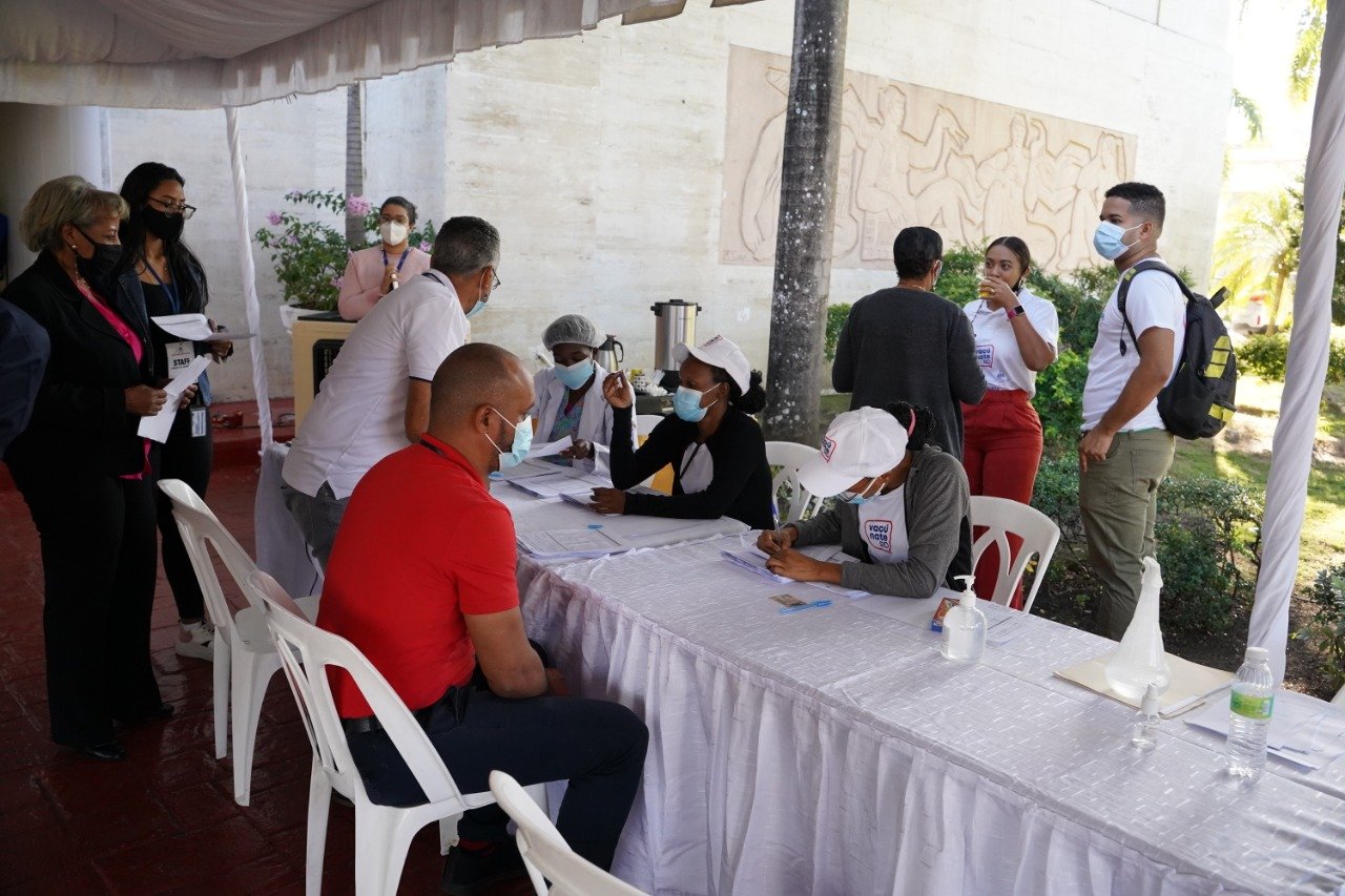 Educación realiza jornada de pruebas PCR en la sede