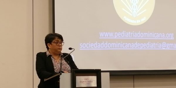 Pediatras se oponen a la apertura de clases presenciales, ante aumento de casos de Omicron