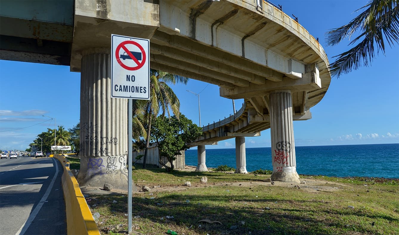 Obras Públicas detalla medidas para reparar el elevado de las avenidas Hípica y Las Américas
