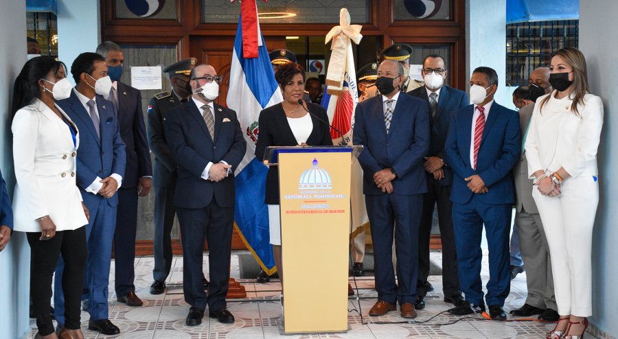 En misa aniversario de la superintendencia de seguros Josefa Castillo asegura cerrara año con cifras record