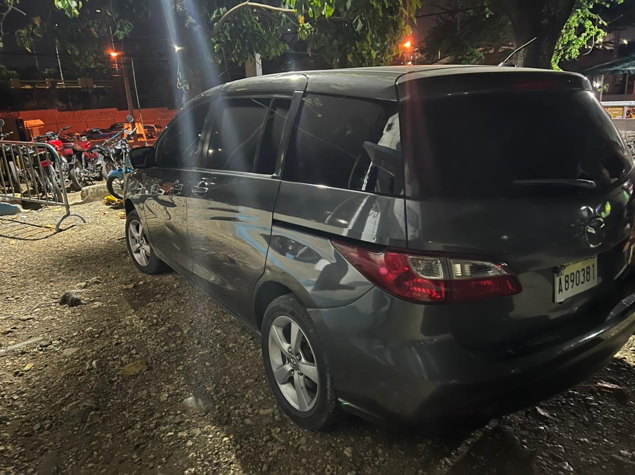 Policía ocupa armas, drogas y apresa a más de 20 hombres en SDE, uno prófugo de la justicia