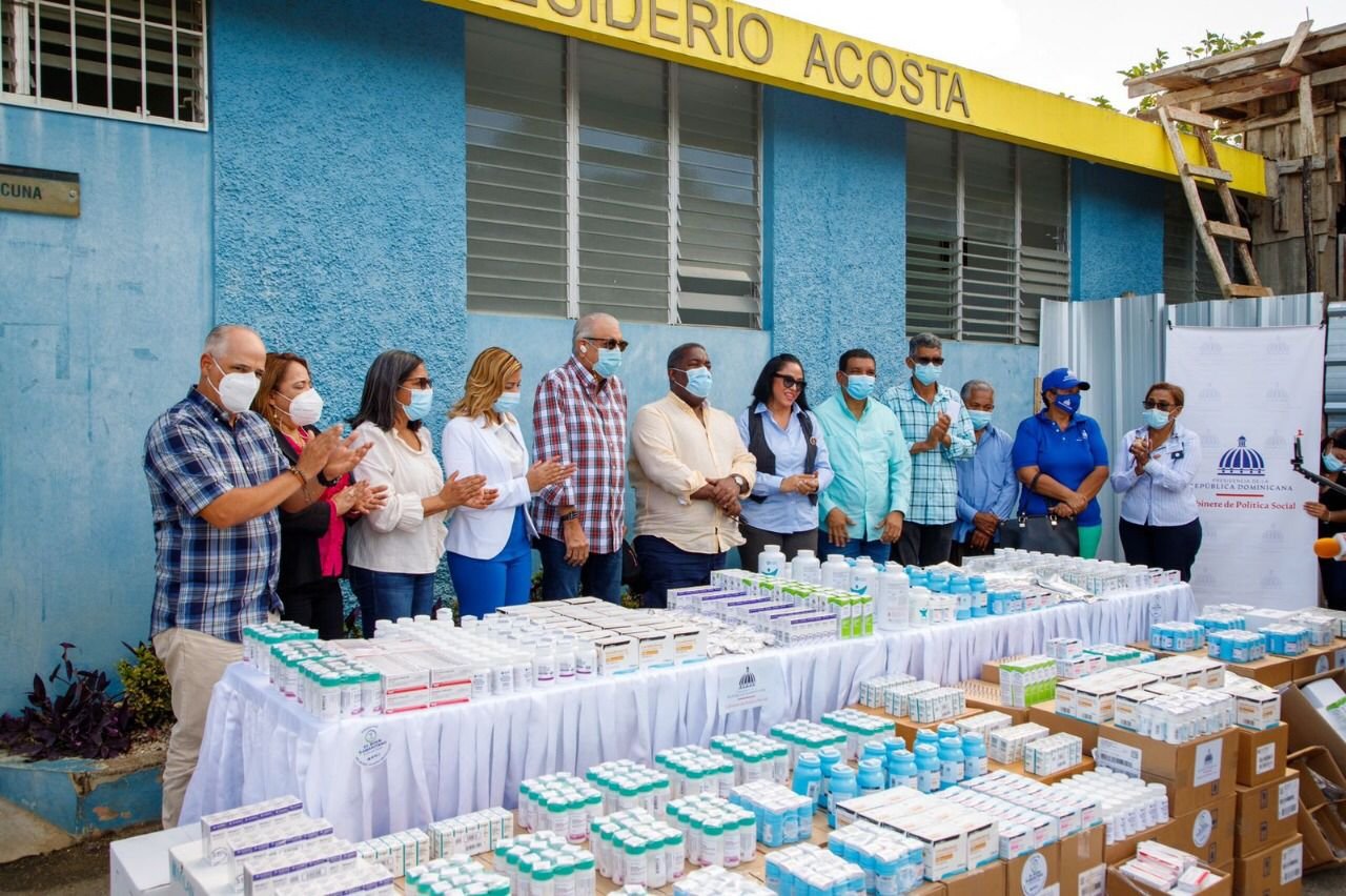 Gabinete de Política Social entrega más de 38 millones de pesos en medicamentos en María Trinidad Sánchez