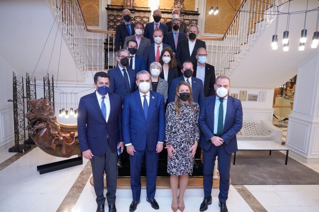 Cadenas hoteleras españolas resaltan el trabajo en turismo de RD