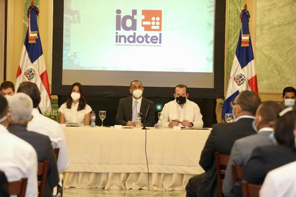 Indotel llevará internet de Banda de Ancha a 26 municipios pobres del país
