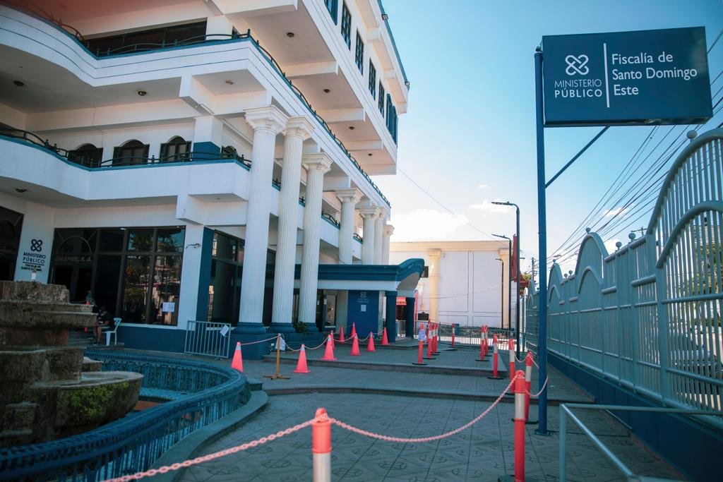 Fiscalía de SDE obtiene 20 años de prisión para un hombre que violó a su hija de 13 años de edad