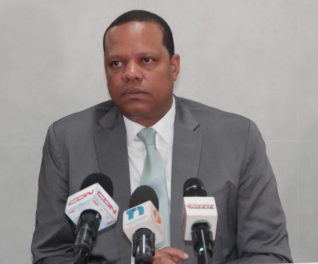 Eddy Alcántara descalifica a la oposiciónpara cuestionar gestión presidente Abinader