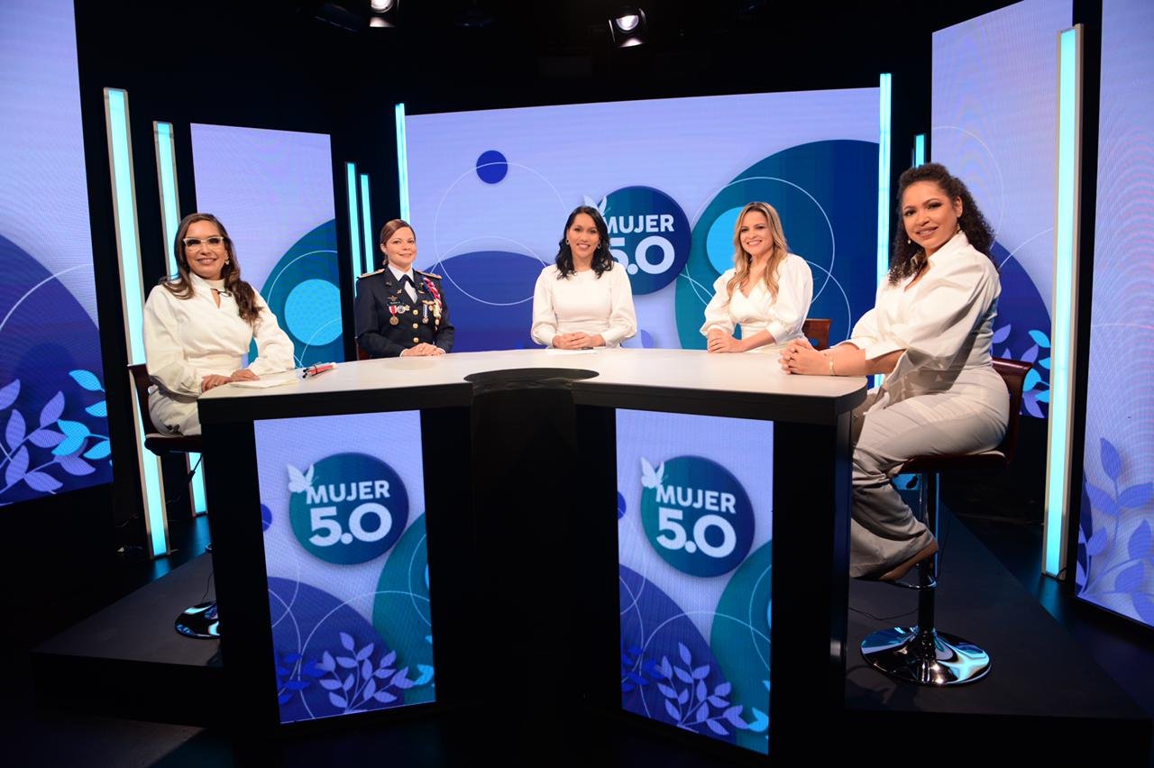 Fundación LASO realiza segunda entrega de Mujer 5.0 motivando a la superación sin rendirse
