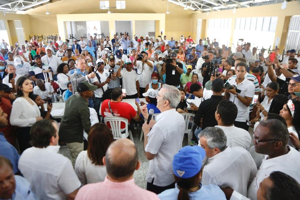 6 mil nuevas tarjetas Supérate son entregadas por el Gobierno en Los Alcarrizos y SDO