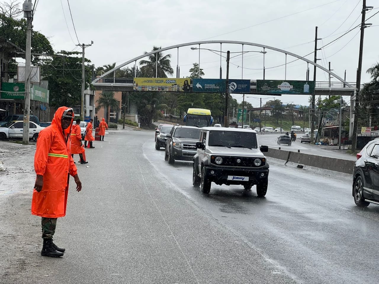 Obras Públicas informa tránsito fue regulado hacia Santo Domingo en km. 22 de la autopista Duarte
