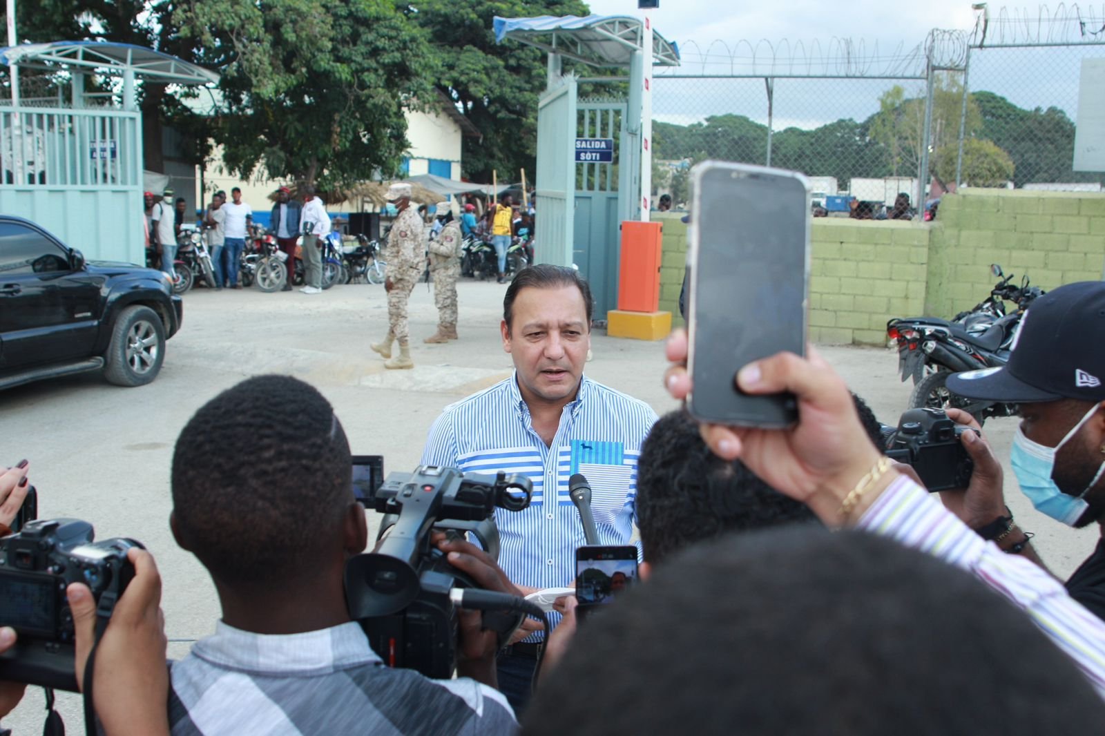 Abel Martínez sugiere establecer cerco sanitario ante alerta de infección desconocida de alto contagio en Haití