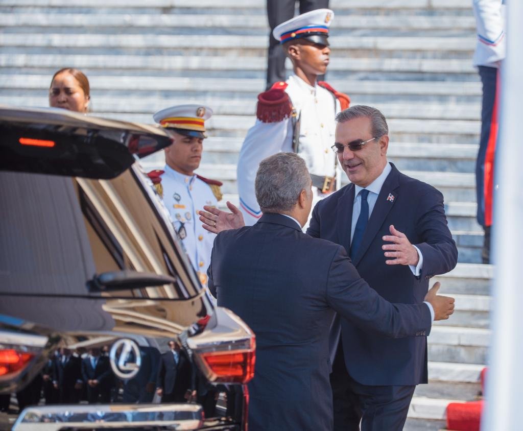 Presidente Abinader recibe a su homólogo de Colombia Iván Duque e inician agenda de trabajo