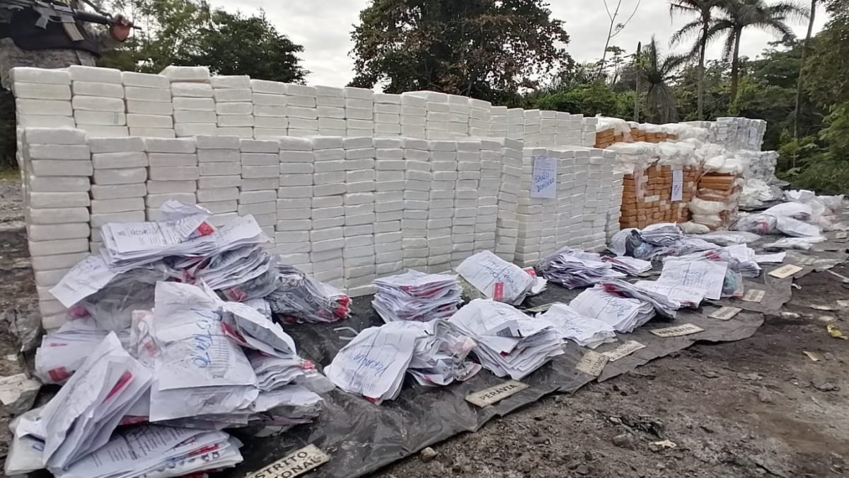 La Procuraduría quema cargamento de más de 2,000 kilogramos de cocaína
