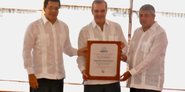 OMT reconoce a República Dominicana como país número uno en la recuperación del turismo