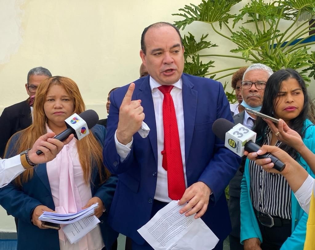 Fundación Primero Justicia califica como irregular adjudicación para recogida de basura Alcaldía SDE por RD,400 millones de pesos e impugna el proceso